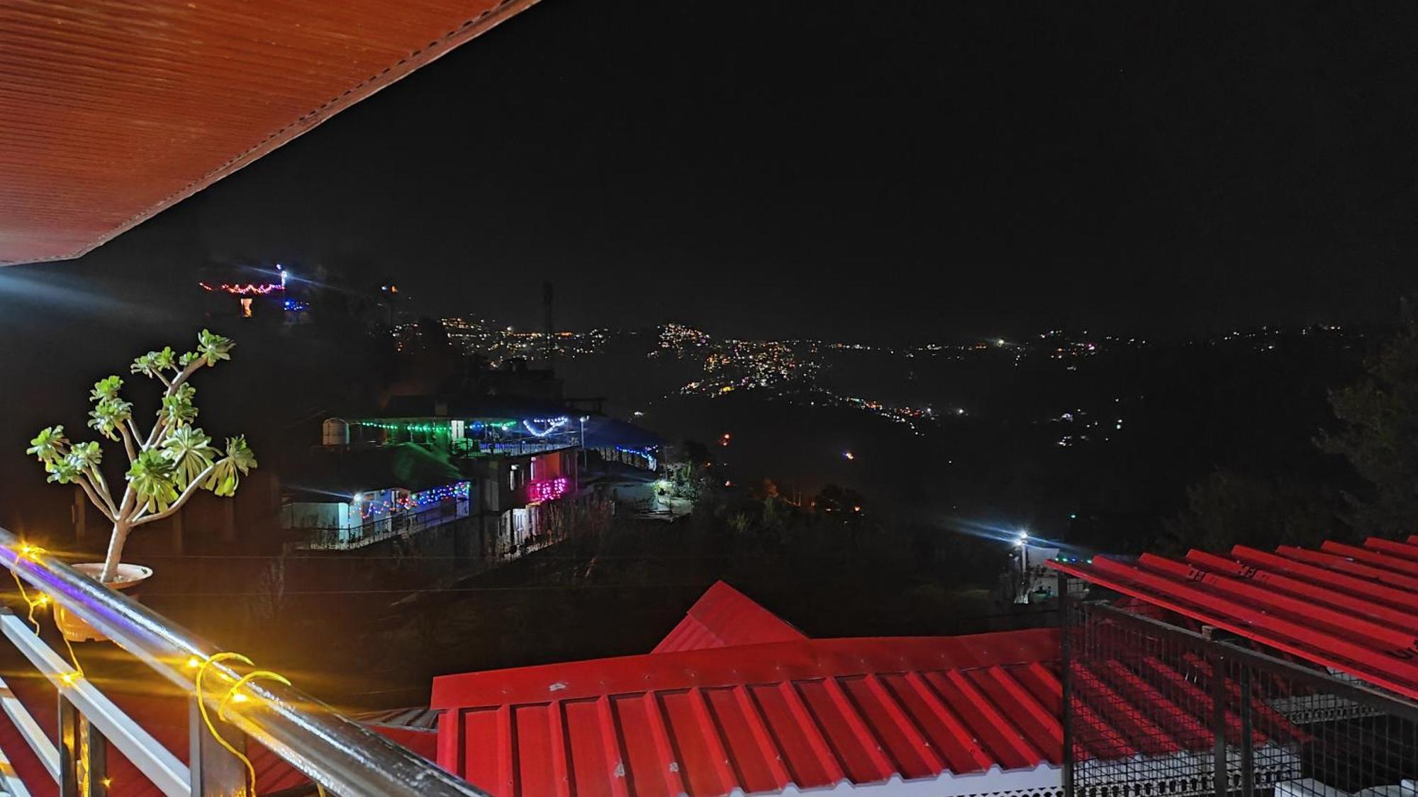 Vintage Woods Inn Shimla Buitenkant foto